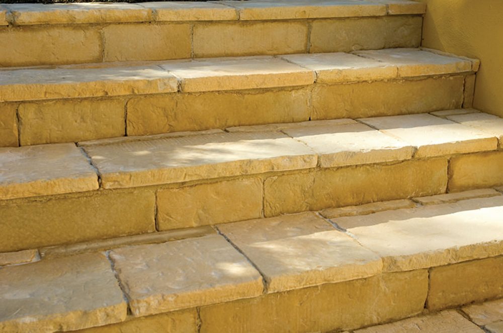 Stoneworks Bradstone Old Town Rustic Pavers