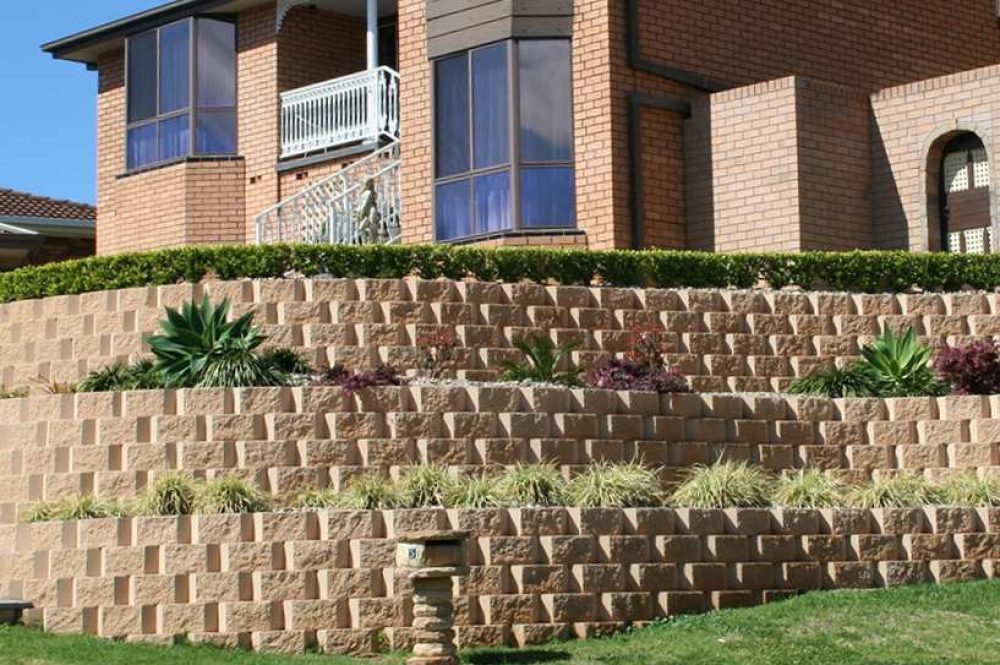 Norfolk™ Retaining Wall System