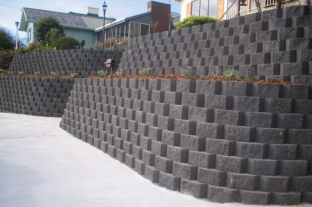 Norfolk™ Retaining Wall System